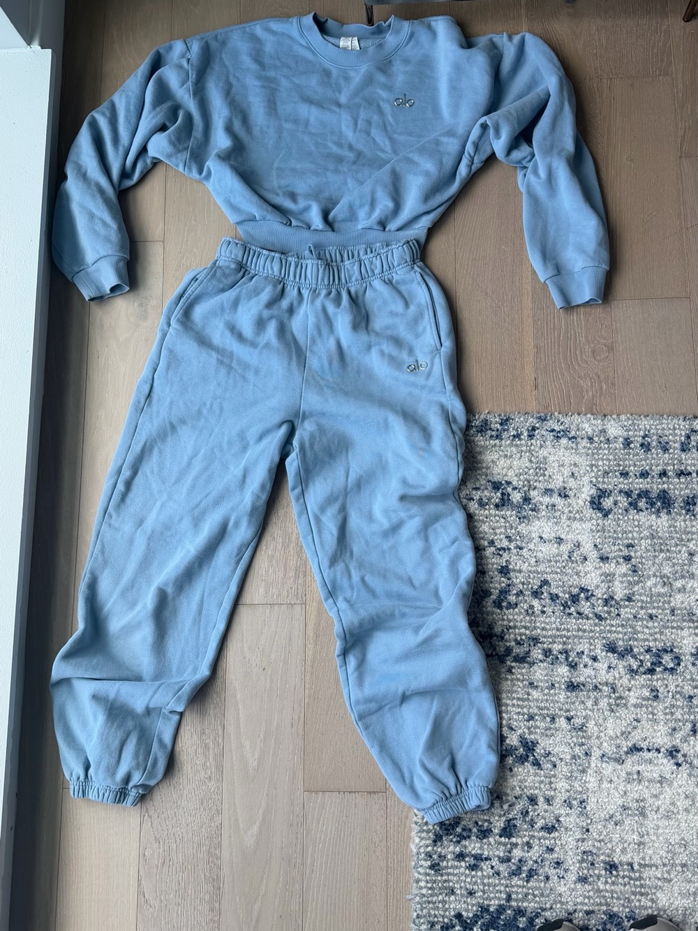 Alo Accolade Set - sweatshirt and sweatpants size Medium